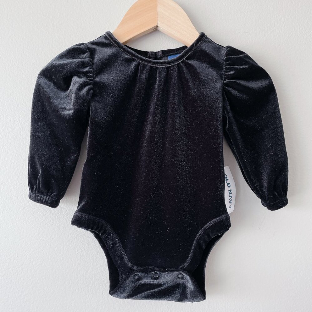 Baby girl bodysuits and pants 0-3m Old Navy - Picture 4 of 10